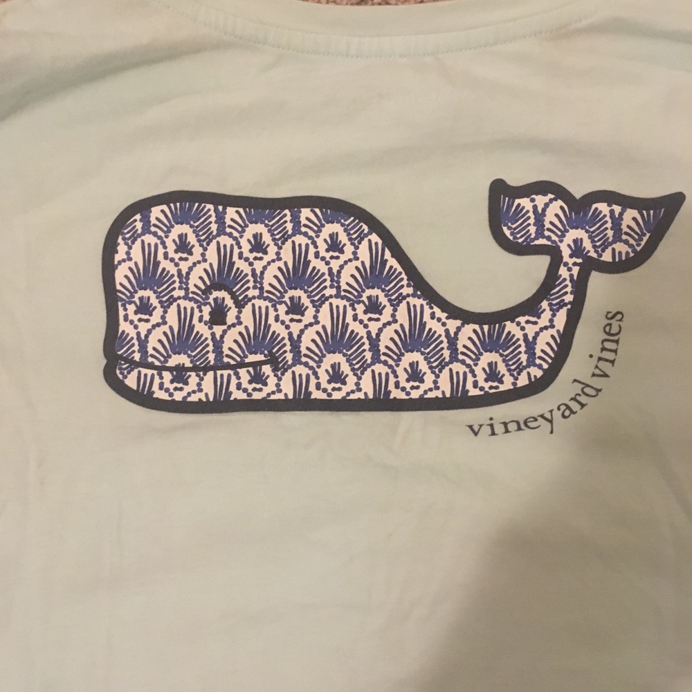 VV tee